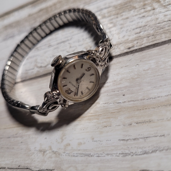 Swiss Caravelle Vintage Watch Silver Womens - Picture 9 of 9